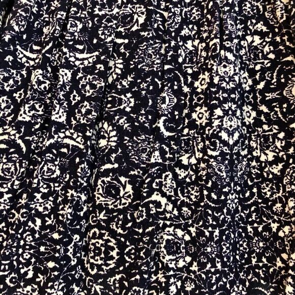 Lush Women’s Crop Top Midriff Blue Floral Top Size XL - Picture 2 of 14